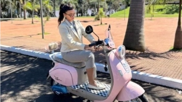 Aluguel 2h – Scooter Elétrica Smart Capuccino (1000W)